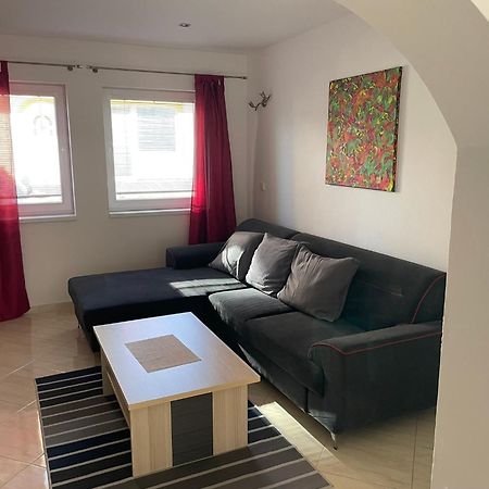 Apartman Marta Banka 외부 사진